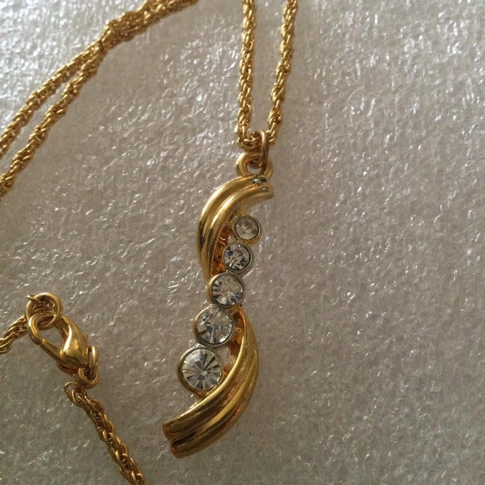 Rhinestone minimalist necklace